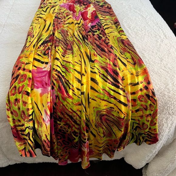 Hot yellow jungle print prom dress - Picture 3 of 5